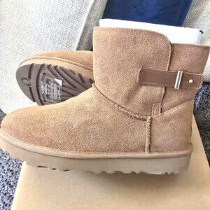UGG Women's Mini Bailey Belt Boots - Chestnut Size 7 - Shearling Wool Lining